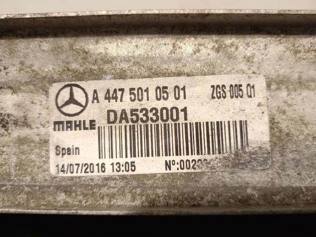 MERCEDES A4475010501 Радиатор интеркуллера в наличии Черновцы
