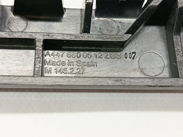 MERCEDES A4478800512 Направляющая заднего бампера правая в наличии Сумы