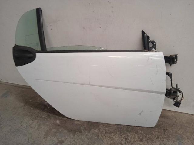 MERCEDES A4517220209CA8L Панель-щека двери передней правой в наличии Киев
