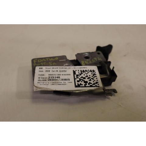 MERCEDES A4517660026 Замок багажника в наличии Ужгород