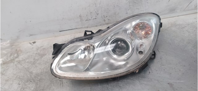 Luz esquerda A4518200159 Mercedes