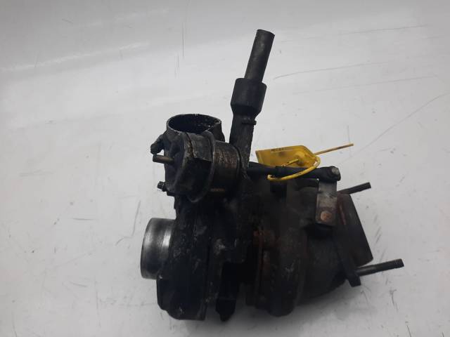 Tubo (mangueira) de derivação de óleo de turbina A6051870045 Mercedes