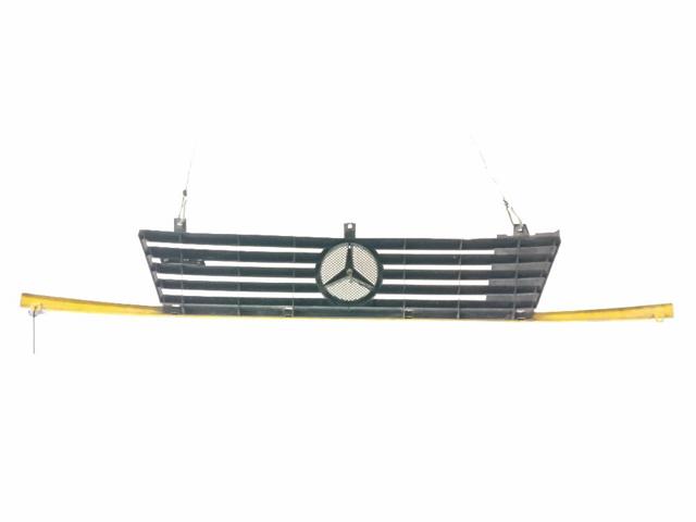 A6388800483 MERCEDES Решетка радиатора купить в Павлоград