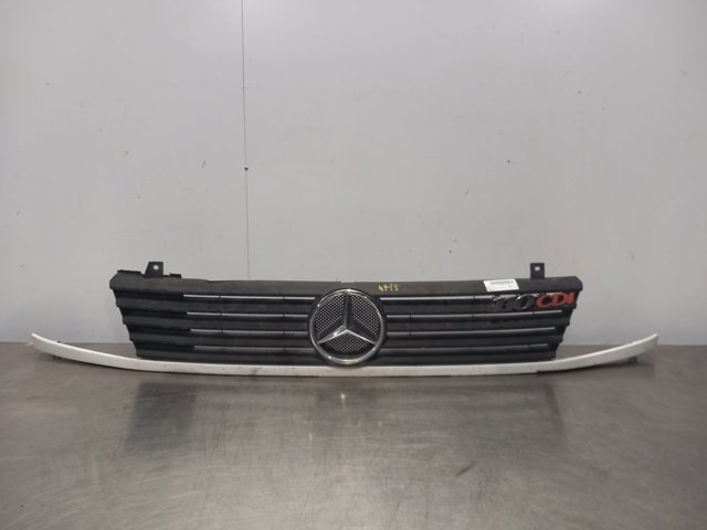 Grade dianteira para Mercedes-Benz Vito Van 108 CDI 2.2 (638.094) OM611A (60KWCDI) A6388880415