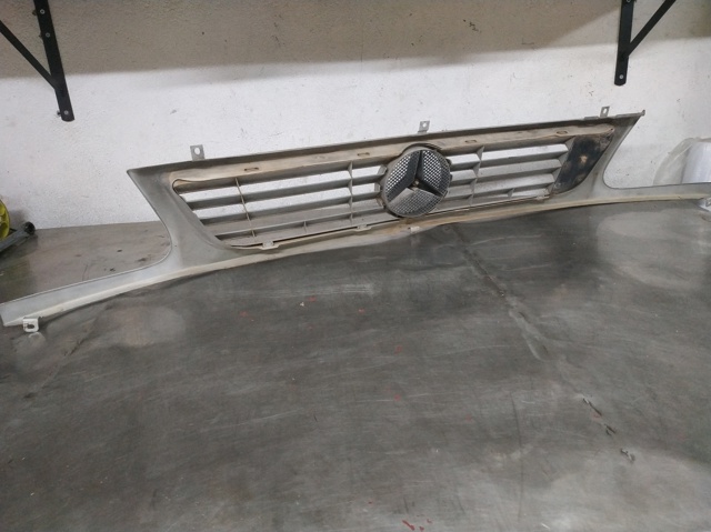 A6388880515 MERCEDES Решетка радиатора купить в Каменское