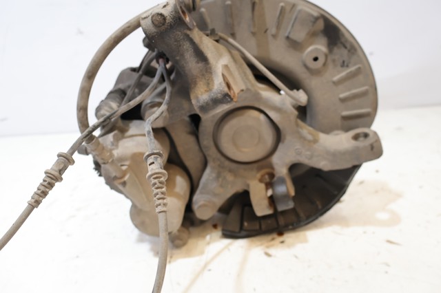 MERCEDES A6393300632 Цапфа передняя левая в наличии Кривой Рог
