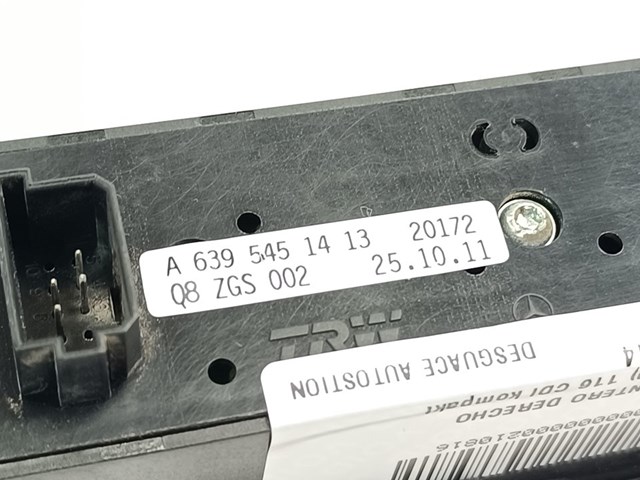 MERCEDES A6395451413 Кнопочный блок управления стеклоподъемником передний правый в наличии Хмельницкий