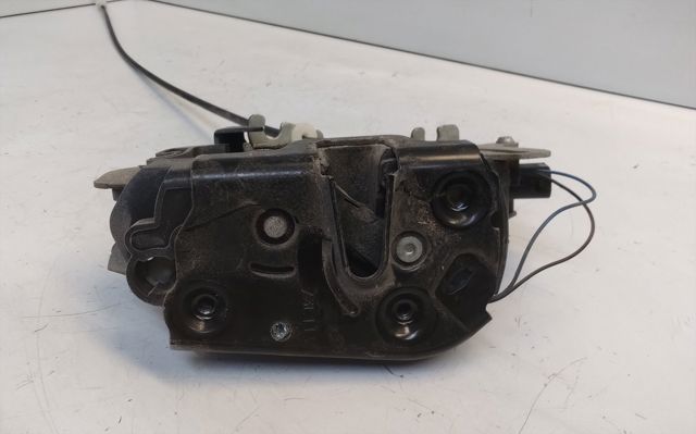 MERCEDES A6397202435 Замок двери передней левой в наличии Чернигов