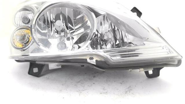 A6398201961 MERCEDES Фара правая купить в Николаев