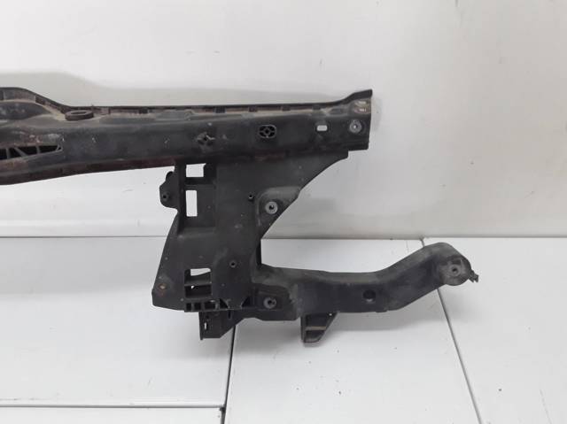 MERCEDES A6398800203 Рамка радиатора в наличии Житомир