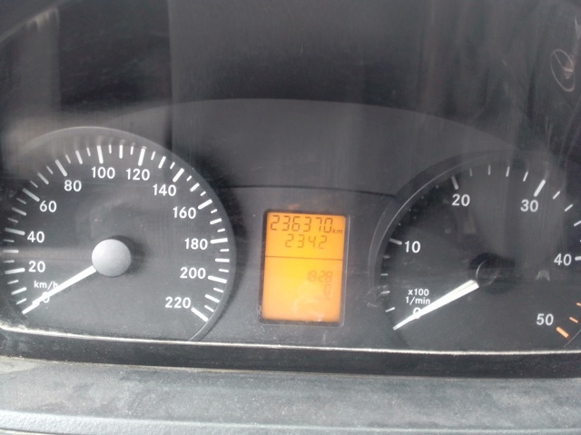 MERCEDES A6399001100 Панель приборов в наличии Запорожье