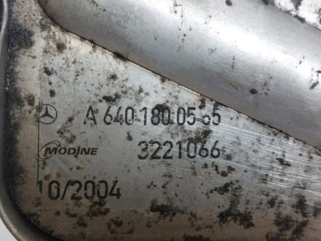 MERCEDES 6401800565 Радиатор масляный (холодильник), под фильтром в наличии Ужгород