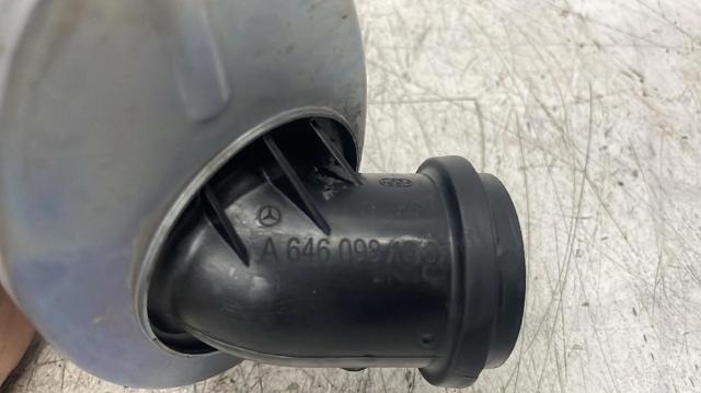 MERCEDES A6460981007 Патрубок воздушный, выход из турбины/компрессора (наддув) в наличии Черкассы