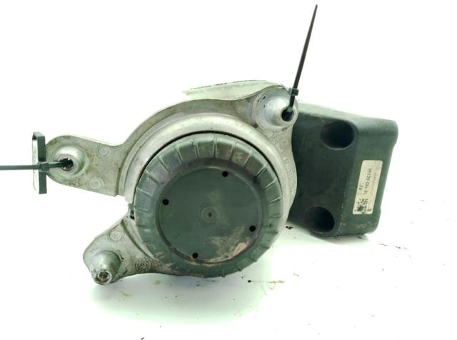 MERCEDES A6542232200 Кронштейн подушки (опоры) двигателя левой в наличии Ровно