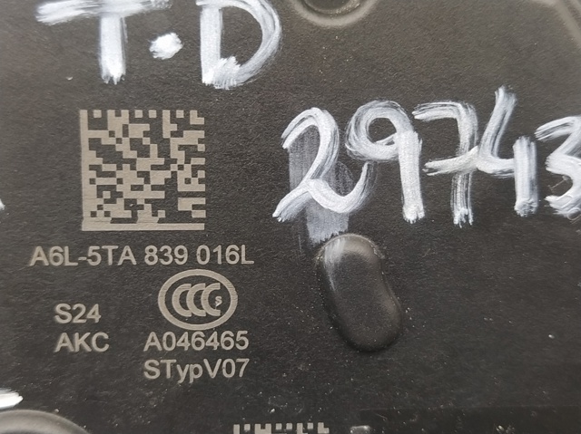 VAG A6L5TA839016L в наличии Ирпень