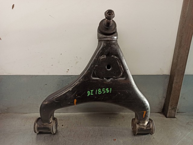 A9013301807 MERCEDES Рычаг передней подвески нижний левый купить в Винница