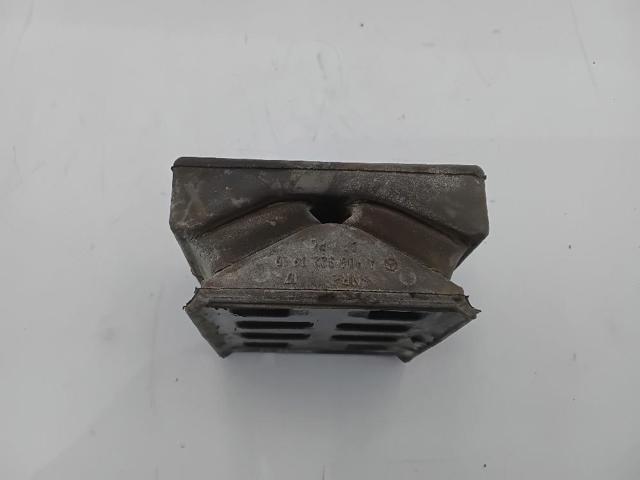 Suporte da suspensão de lâminas dianteira A9063220919 Mercedes