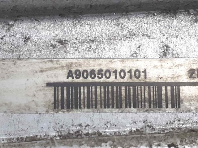 MERCEDES A9065010101 Интеркулер в наличии Львов
