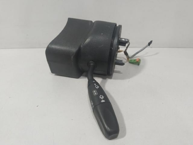 Comutador instalado na coluna da direção, montado Mercedes Sprinter 906