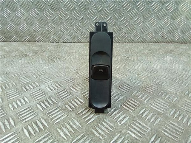 MERCEDES A9065450913 Кнопочный блок управления стеклоподъемником передний правый в наличии Кривой Рог