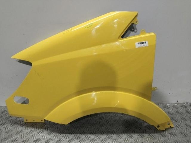 Pára-lama dianteiro esquerdo A9066377719 MERCEDES