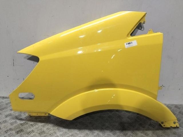 Pára-lama dianteiro esquerdo A9066377719 MERCEDES