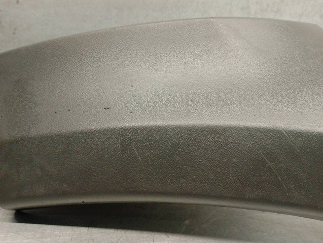 MERCEDES A9066902662 Накладка крыла переднего правого в наличии Черкассы