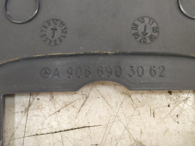 A9066903062 MERCEDES Накладка стойки кузова внешняя передняя левая купить в Ирпень