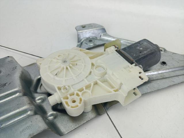 Mecanismo de acionamento de vidro da porta dianteira esquerda A9067200046 MERCEDES