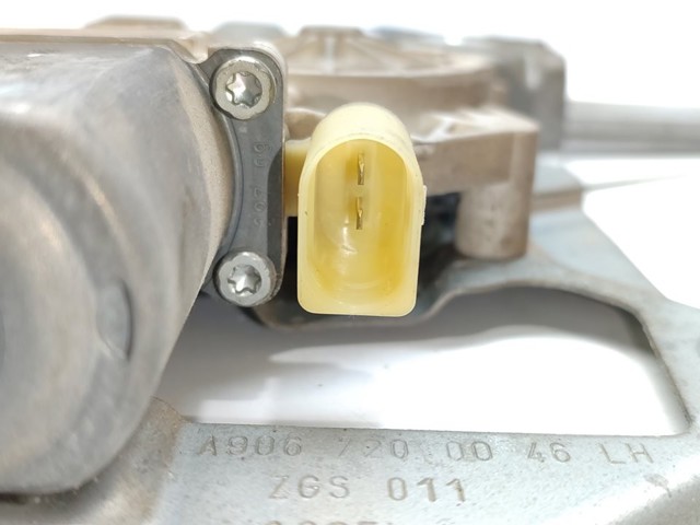 VAG A9067200046 Стеклоподъемник передней левой двери в наличии Сумы