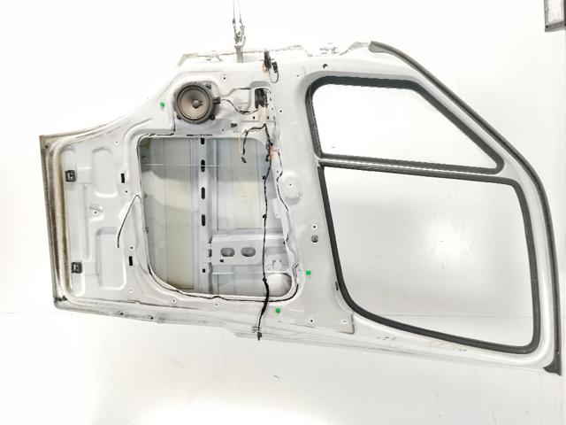 MERCEDES A906720010528 Дверь передняя правая в наличии Ровно