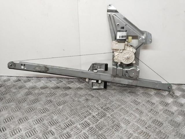 Mecanismo de acionamento de vidro da porta dianteira direita A9067200146 MERCEDES