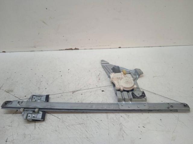 Mecanismo de acionamento de vidro da porta dianteira direita A9067200146 MERCEDES