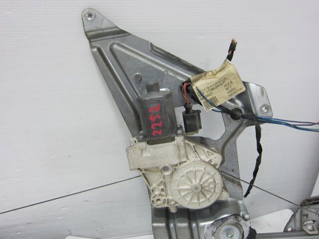 Regulador do vidro dianteiro direito para Mercedes-Benz Sprinter 3-T van 215 CDI (906.611, 906.613) OM646989 A9067200146