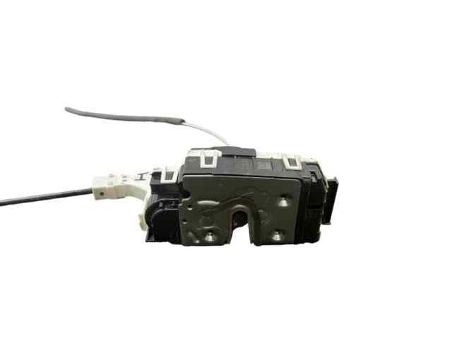 Fecho da porta dianteira esquerda A9067202135 MERCEDES