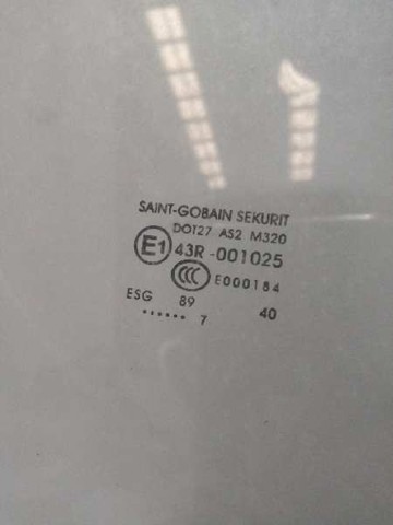MERCEDES A9067250110 Стекло двери передней правой в наличии Харьков