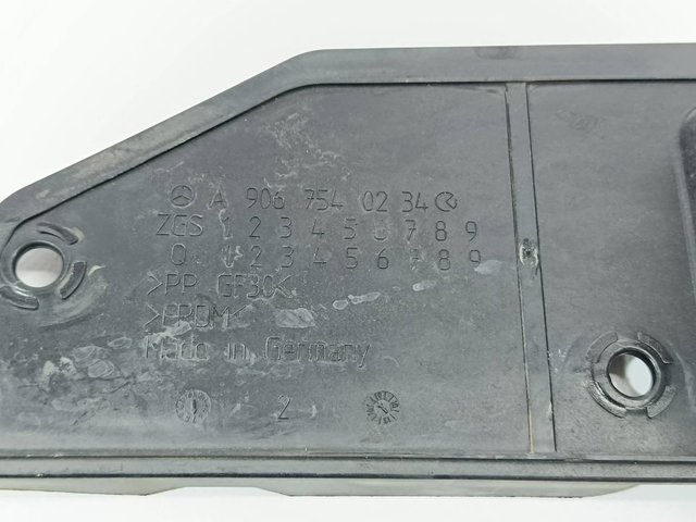A9067540234 MERCEDES Защита топливозаливной горловины купить в Чернигов