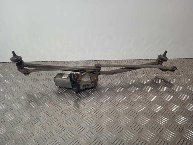 Trapézio de limpador pára-brisas A9068200040 MERCEDES