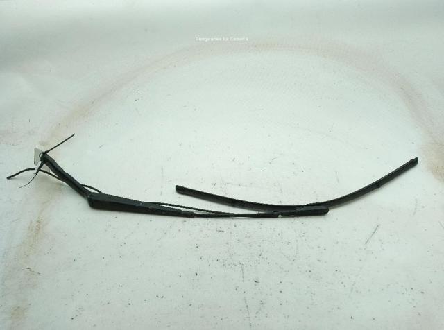 Braço de limpa-pára-brisas do pára-brisas A9068200644 MERCEDES