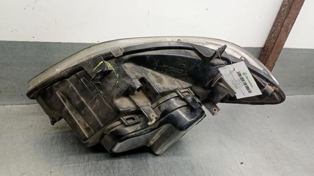 A9068200661 MERCEDES Правая фара купить в Каменское