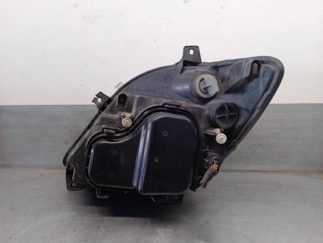 A9068200661 MERCEDES Правая фара купить в Сумы