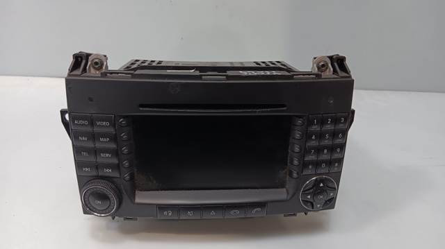 MERCEDES A9068201989 Магнитола в наличии Полтава