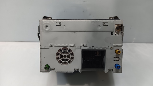 A9068201989 MERCEDES Магнитола (радио AM/FM) купить в Павлоград