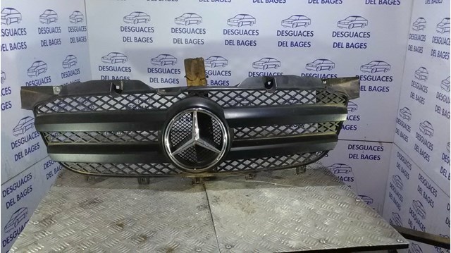 Grade dianteira para Mercedes-Benz Sprinter 3-T Van 215 CDI (906.611, 906.613) 646986 OM A9068800385