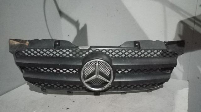 MERCEDES A90688003859051 Решетка радиатора в наличии Киев