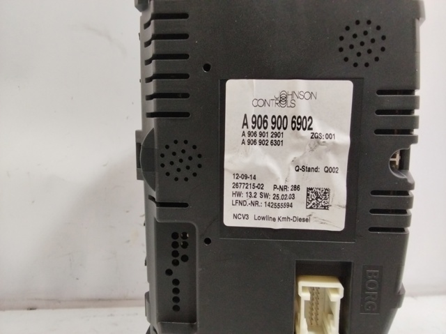 A9069006902 MERCEDES Приборная доска (щиток приборов) купить в Украина