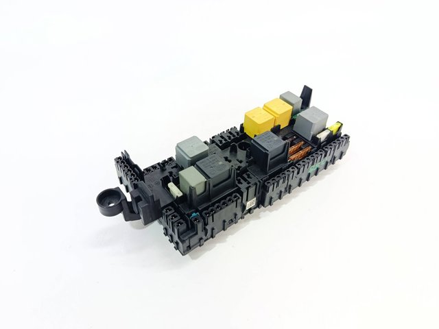 Unidade de dispositivos de segurança Mercedes Sprinter 907, 910