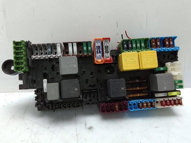 Unidade de dispositivos de segurança Mercedes Sprinter 907, 910