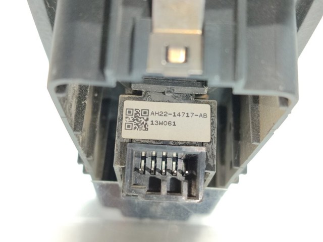 AH2214717AB LAND ROVER Кнопочный блок управления стеклоподъемником задний левый купить в Хмельницкий