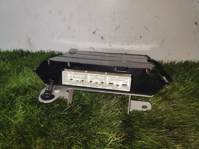 LAND ROVER AH2218D493AC в наличии Хмельницкий